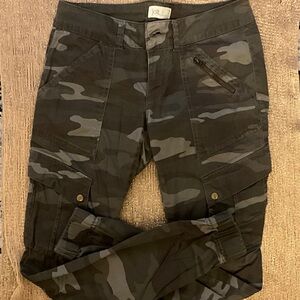 Vintage jolt Camo Cargo Pants - Olive Green, Sz 7